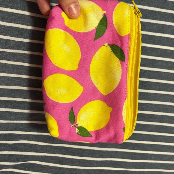 Lemon print essential oil holder bag - Picture 2 of 6